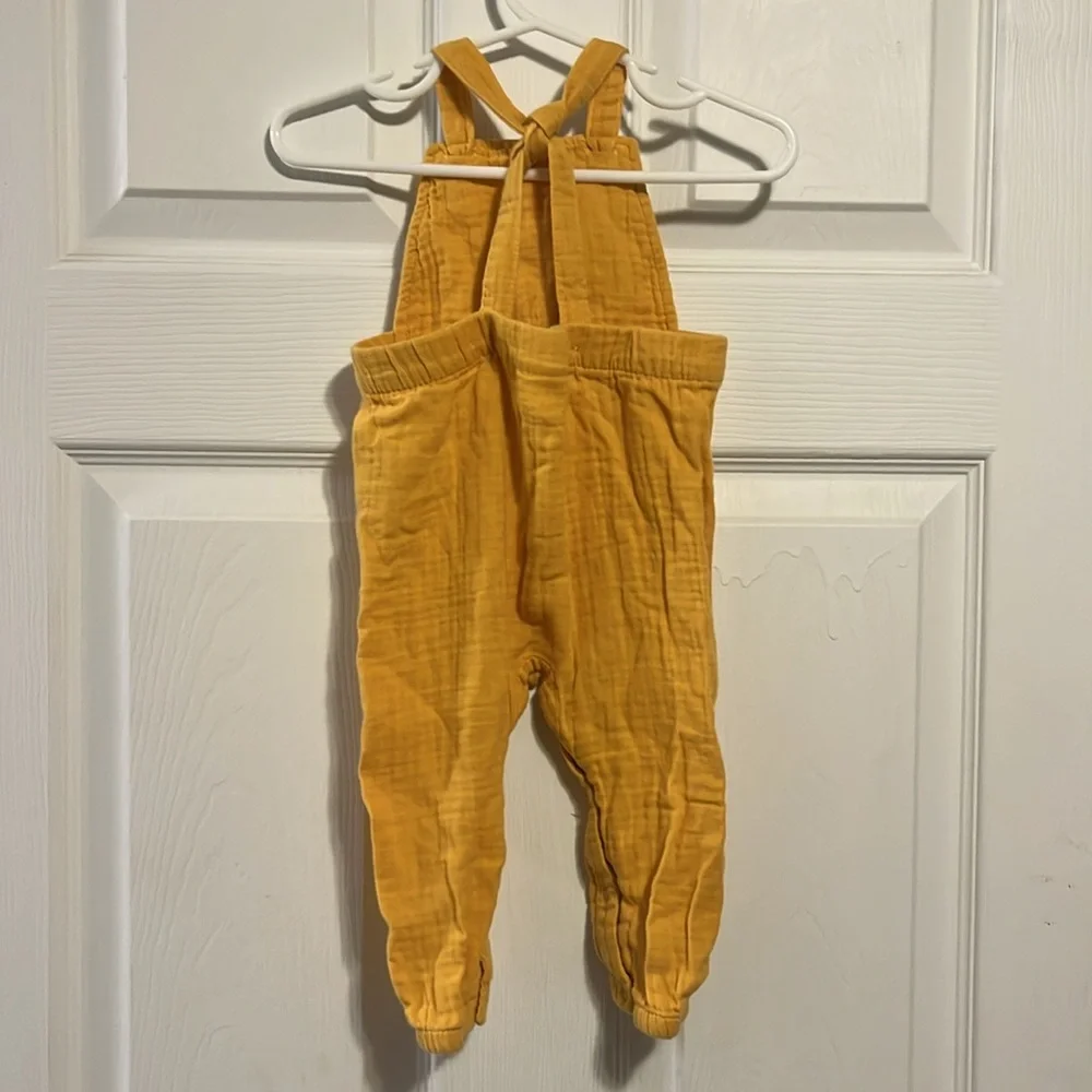 Set of 3 Cat & Jack Romper bundle (6-9mo) - Picture 6 of 10